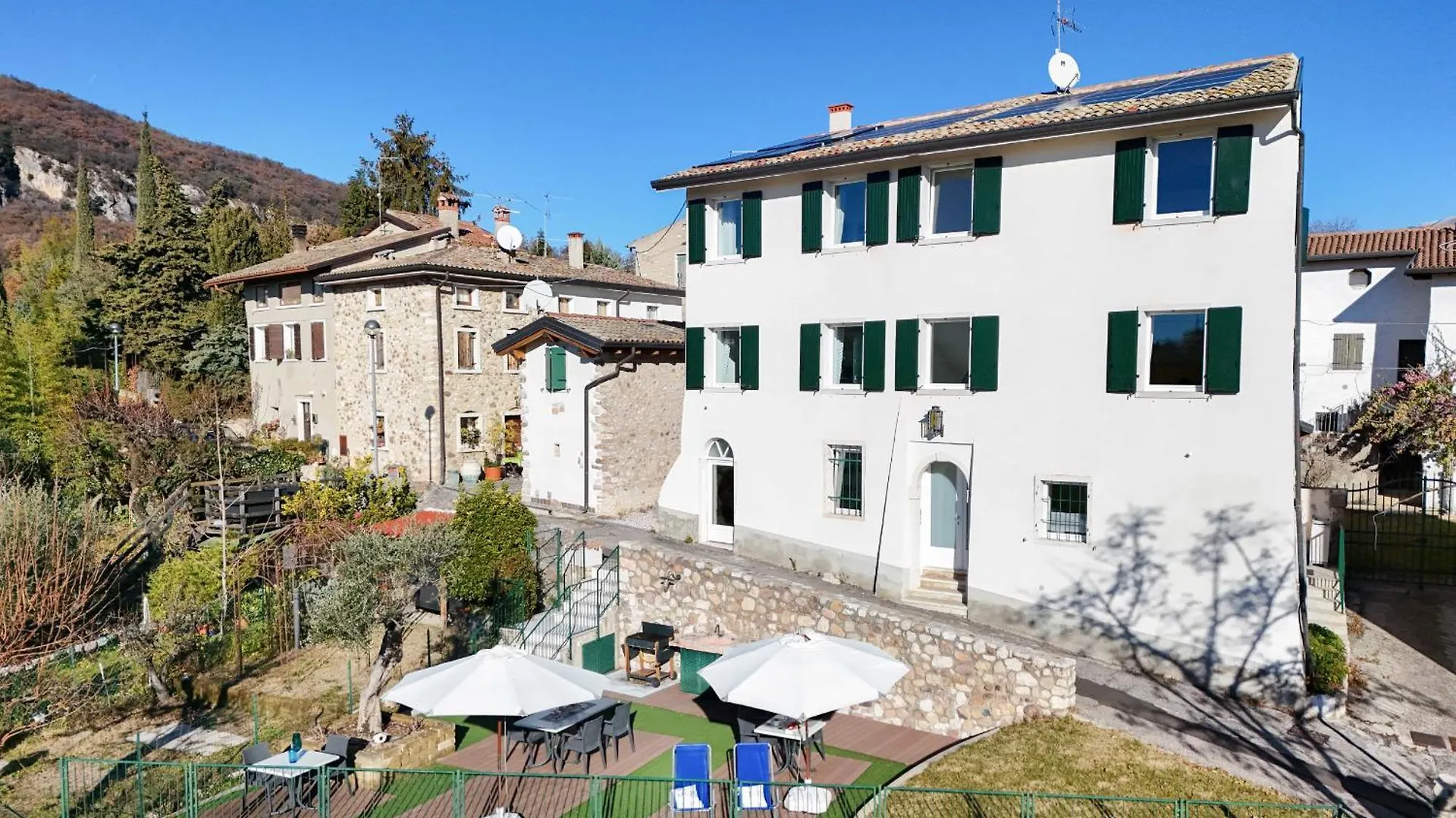 Mgh Alla Lanterna Apartments location