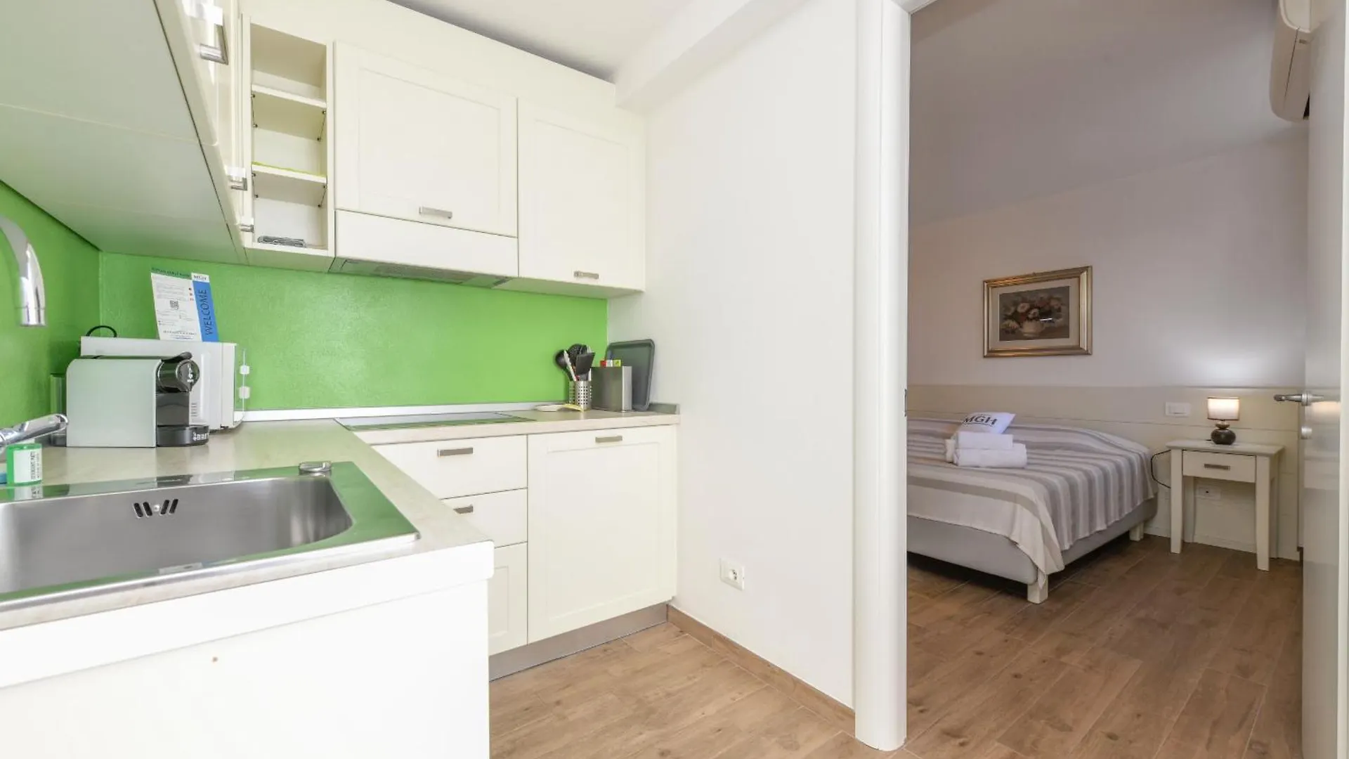 Mgh Alla Lanterna Apartments Costermano