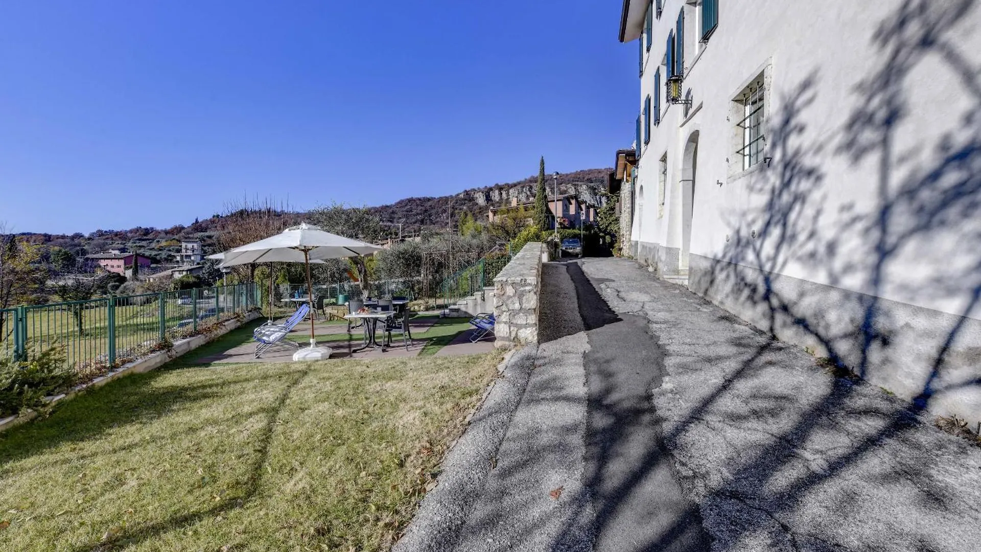 Mgh Alla Lanterna Apartments Costermano